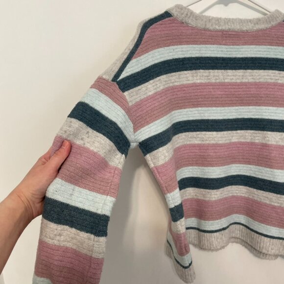 PINQUE STITCH FIX STITCHFIX Gray Mauve Pink Blue Striped Cropped Crop Sweater M - Picture 14 of 15